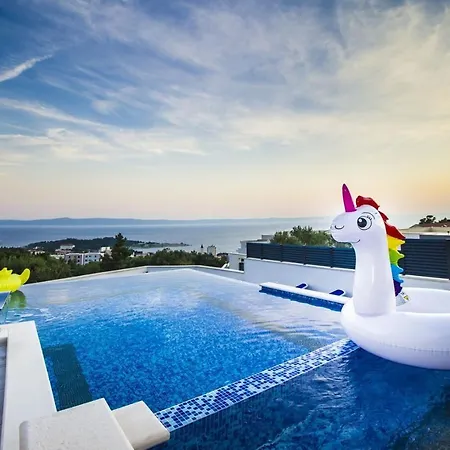 Ctma225/ Holiday House With Heated Private Pool Villa
