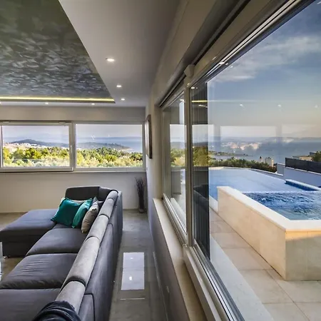 Villa Ctma225/ Holiday House With Heated Private Pool *