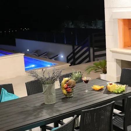 Villa Ctma225/ Holiday House With Heated Private Pool Makarska