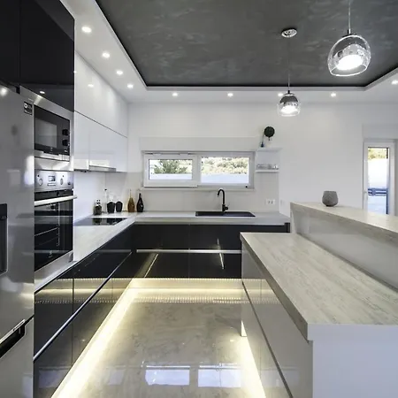 Ctma225/ Holiday House With Heated Private Pool Villa *