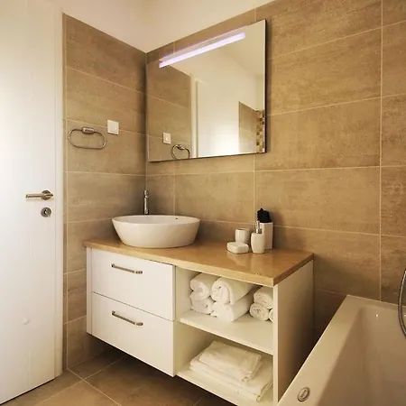 Ctma225/ Holiday House With Heated Private Pool Villa